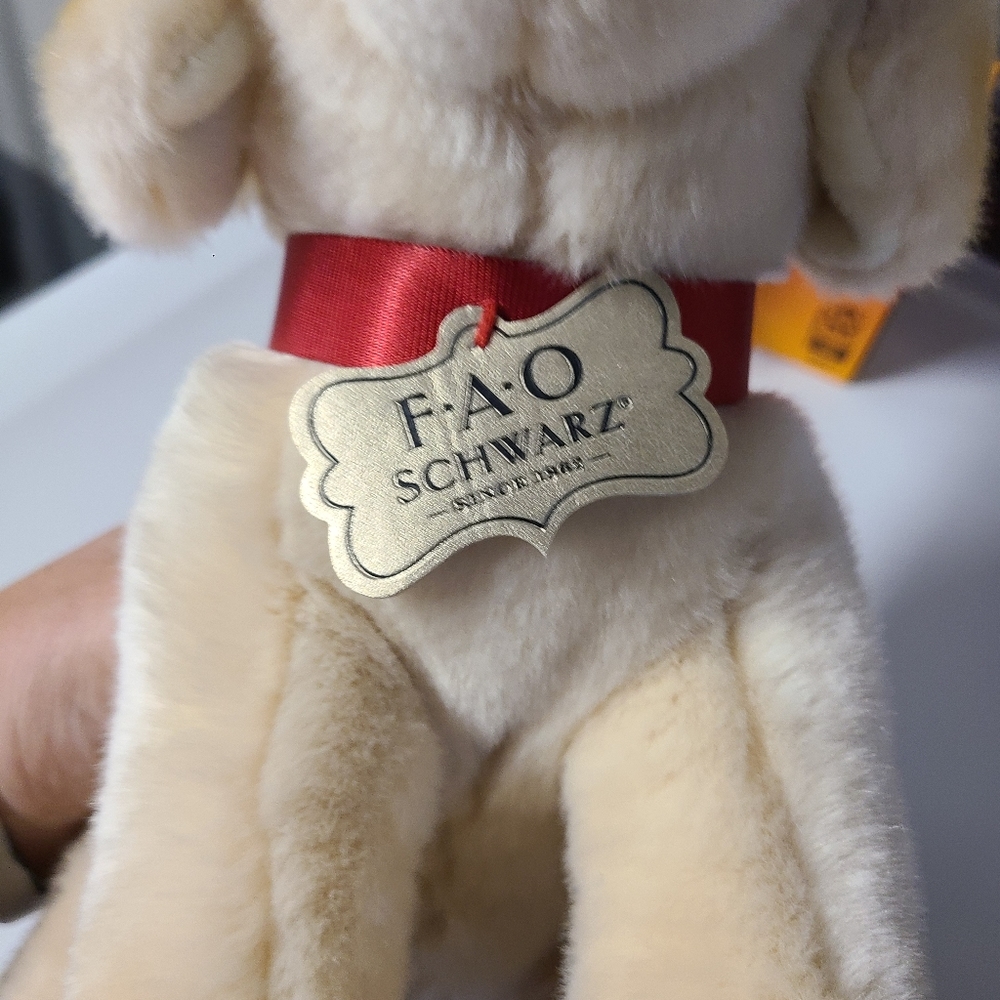 FAO Schwarz small puppy - Picture 6 of 6